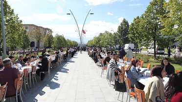 Erzincan'da üniversiteli öğrenciler Cimin üzümü ve tulum peynirli kahvaltıda buluştu