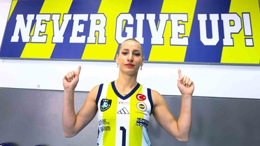 Fenerbahçe liberosu Gizem Örge, Fenerbahçe'de forma giymenin şeref olduğunu söyledi
