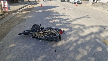 Hatay Samandağ'da çarpışan motosikletlerin sürücüleri hastaneye kaldırıldı