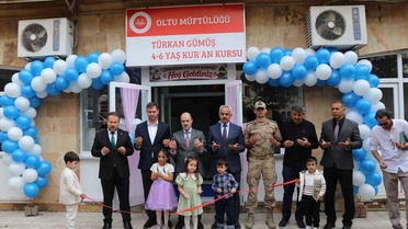 Hong Kong'da yaşayan Prof. Dr. Sedat Gümüş, Oltu'da annesi adına Kur'an Kursu açtı