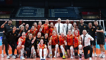 Kadınlar Kupa Voley'de Aras Kargo son 8'e kaldı, Göztepe ve Manisa elendi