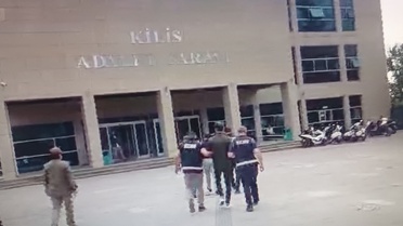 Kilis'te kamu görevlisi vaadiyle menfaat temin eden 5 şüpheliden 3'ü tutuklandı