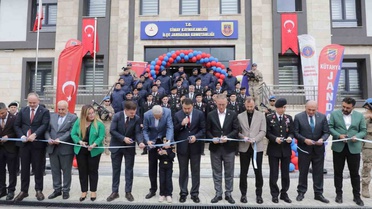 Kütahya Simav'da jandarma hizmet binası Vali Işın'ın katılımıyla açıldı