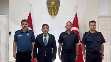 Marmaris'te Kaymakam başkanlığındaki toplantıda okul güvenliği tedbirleri görüşüldü