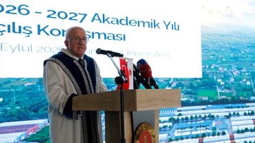 Mehmet Muş'a fahri doktora verildi, ilk dersinde 365 trilyon dolarlık borca değindi