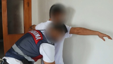 Mersin Erdemli'de sosyal medya şantaj şebekesine operasyon düzenlendi, 4 kişi tutuklandı