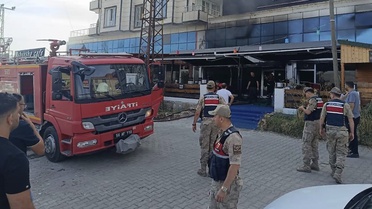 Siirt Üniv. Kezer Yerleşkesi yakınındaki kafede yangın söndürüldü, can kaybı yok