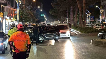 Tatvan'da Huzur ve Güven denetiminde ekip yaklaşık 500 şahıs, 200 aracı kontrol etti