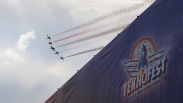 Türk Yıldızları TEKNOFEST'te şov yaptı! Görüntüler gurur verici