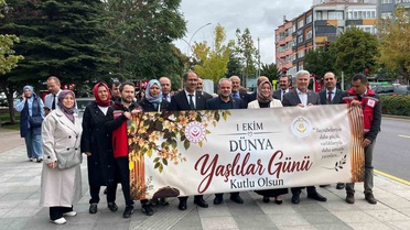 1 Ekim Dünya Yaşlılar Günü'nde Çorum'da farkındalık yürüyüşü yapıldı