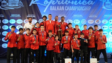 15 Yaş Altı Güreş Milli Takımı, Balkan Şampiyonası'nda 45 madalyayla şampiyon oldu