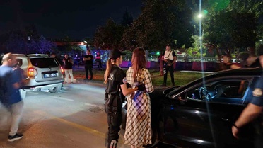 Adana polisi uygulamada aranan 66 şahıs yakaladı, 2 bin 241 ecstasy hap ele geçirdi