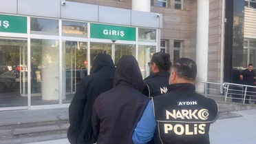 Aydın Kuşadası'nda 1 kilo 495 gram esrar ele geçirildi, 2 şüpheli tutuklandı