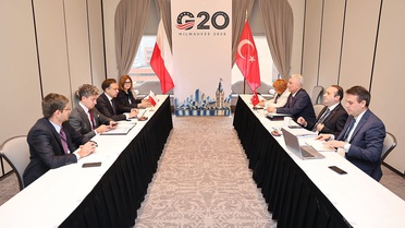 Bakan Bolat, Polonyalı mevkidaşı Domanski ile bir araya geldi