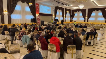 Bandırma'da okul servis çalışanları trafik güvenliği eğitiminde buluştu.