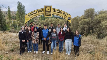 Bozkır'a yeni gelen üniversiteliler İsauria Yolu'nda doğa yürüyüşünde buluştu
