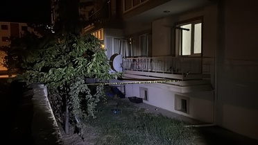 Erzincan'da evinin balkonundan düşen yaşlı kadın hastanede yaşamını yitirdi