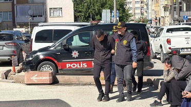 Eskişehir'de silahla yaralama şüphelisi kısa sürede yakalanıp adliyeye sevk edildi