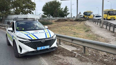 Gaziantep’te halk otobüsü demir bariyerlere çarptı: 9 yaralı