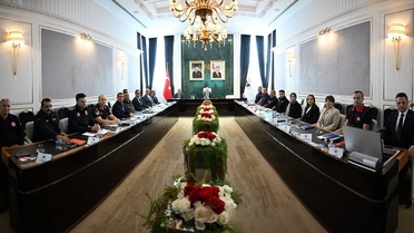 Kırklareli'nde Vali Turan başkanlığındaki 112 toplantısında asılsız ihbarlar ele alındı