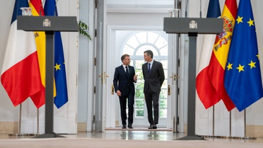 Macron, İngiltere'nin AB'ye dönmesi için 'Tekrar hoş geldiniz' mesajı verdi