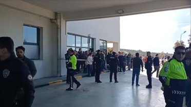 Manisa Valiliği Soma'da madendeki göçükte 7 işçiden 2'sinin sağ kurtarıldığını açıkladı