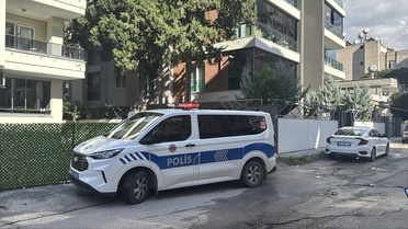 Osmaniye'de 4. kattaki evin penceresinden düşen 4 yaşındaki çocuk ağır yaralandı