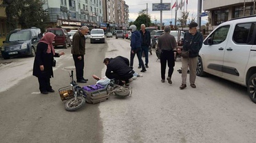 Samsun Çarşamba'da elektrikli bisikletten düşen 18 yaşındaki genç yaralandı