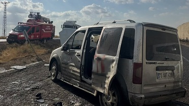 Şırnak Cizre'de İnci köyü mevkisinde hafif ticari araç devrildi, 6 kişi yaralandı.