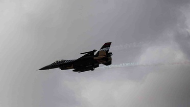 SOLOTÜRK F-16 ve ATAK helikopteri Şanlıurfa TEKNOFEST'te binlerce kişiyi coşturdu