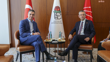 Özgür Özel'in YENİ Partisi Sosyalist Enternasyonal'e kabul edildi, CHP'nin üyeliği askıya alındı