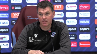 Trabzonspor, dostluk maçında Drogheda United'a 1-0 yenilerek genç oyuncularını denedi