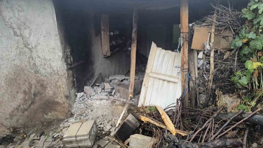Van Çatak'ta yamaçtan kopan kaya Büyükağaç'ta bir eve isabet etti, hasar oluştu