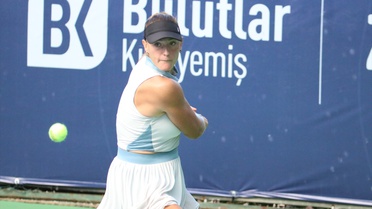 WTA 125 Adana Open'da tek Türk çifti Aksu-Mert, Rus rakiplerine 2-0 yenilerek elendi