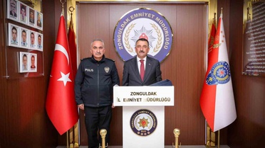 Zonguldak Valisi Hacıbektaşoğlu, Emniyet Müdürü Kaba'ya hayırlı olsun dedi