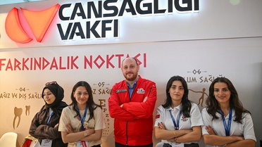 AK Partili Büyükgümüş, Şanlıurfa TEKNOFEST'te nesilleri bir arada görünce mutlu oldu