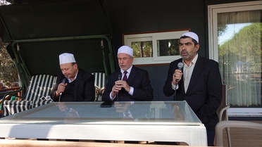 Balıkesir Ayvalık'ta zeytin hasadı törenle başladı, ilk zeytinyağı elde edildi