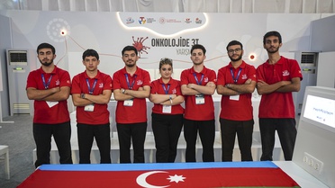 UNECode ekibi TEKNOFEST'te glioblastoma için NeuroTwin modelini tanıtıyor