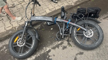 Bingöl'de taksinin çarptığı elektrikli bisikletteki 2 çocuk yaralandı
