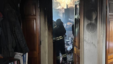 Bodrum'da söndürülen ev yangınında kedi telef oldu, mutfak kullanılamaz hale geldi