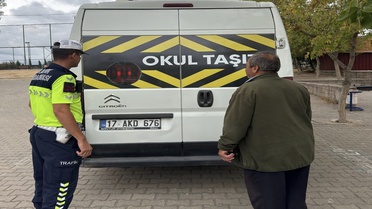 Çanakkale'de 450 okul servis aracı ve sürücüsüne jandarma denetimi yapıldı