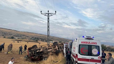 Diyarbakır Ergani'de devrilen kamyonette yaralanan 5 kişi hastaneye sevk edildi