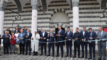Depremde hasar gören 10 camiden 6'sı Diyarbakır ve Bingöl'de törenle ibadete açıldı