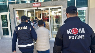 Edirne'de tefecilik iddiasıyla ev ve tarım aletlerine el koyan 4 zanlı gözaltına alındı