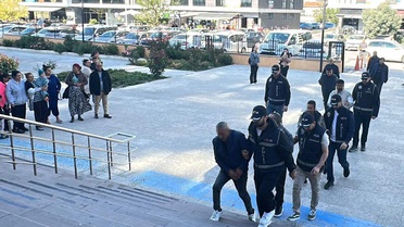 Edirne'de tefecilerin evlere el koyması iddiasıyla 4 şüpheli adliyeye sevk edildi