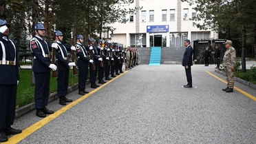 Erzurum Valisi Baruş, İl Jandarma Komutanı Yıldız'ı makamında ziyaret etti