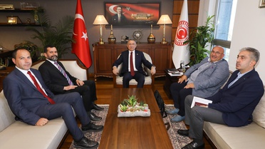 TİGAD, Türkiye Gazeteciler Birliği projesini Fuat Oktay'a sundu