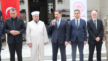 Deprem sonrası Hatay Defne'de 136'ncı cami dualarla ibadete açıldı