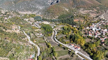 Isparta'nın dört ilçesindeki yaylalar sonbaharla renk değiştirip dronla görüntülendi
