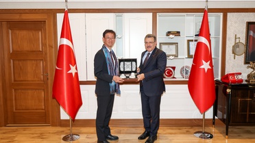 Japonya Büyükelçisi Masami, Trabzon Büyükşehir Belediye Başkanı Genç'i ziyaret etti